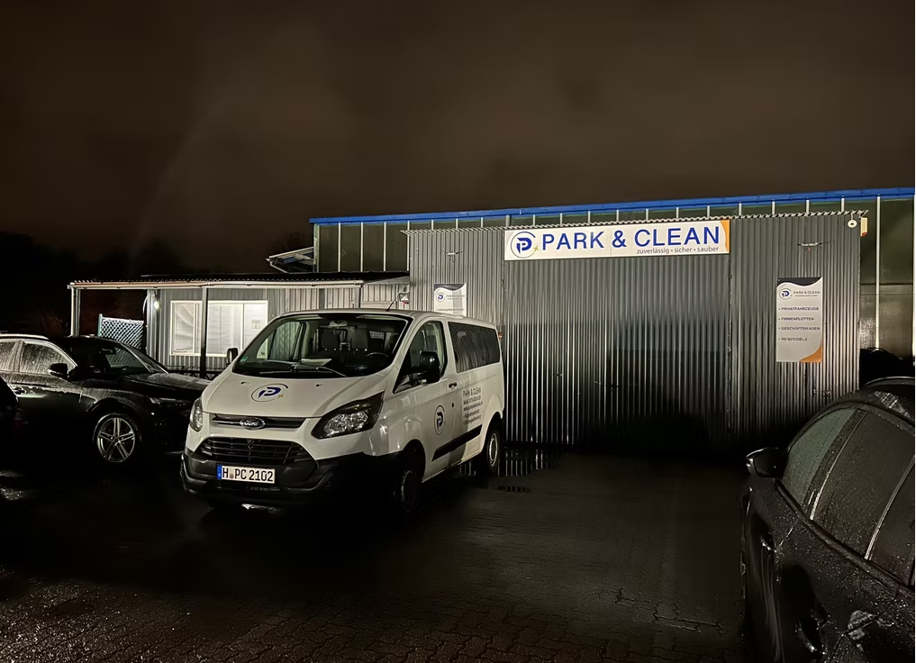 PARK & CLEAN